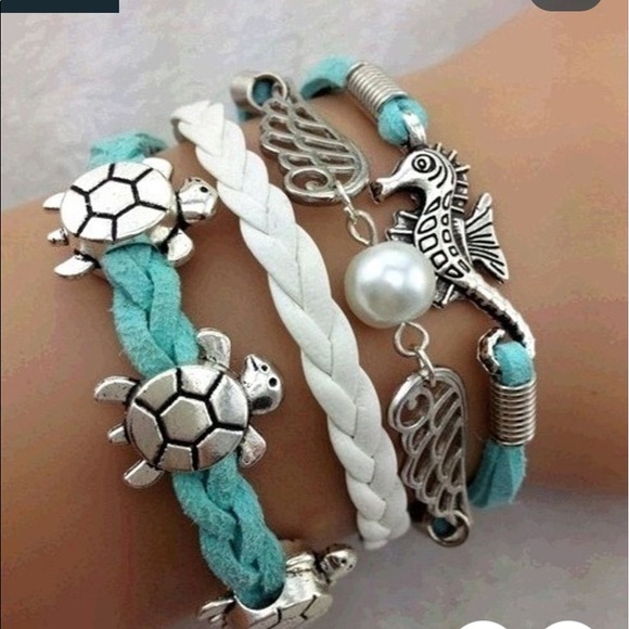 Jewelry - TURTLE CHARM BRACELET
